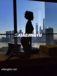 The top cuckold Twitter human high-quality promiscuous couple [Little Whale] privately filmed, Ziwei exposed in front of the waiter in the open-air restaurant bar, PUA entered the men's toilet while walking the dog from behind, the whole process was h