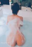 The top cuckold Twitter human high-quality promiscuous couple [Little Whale] privately filmed, Ziwei exposed in front of the waiter in the open-air restaurant bar, PUA entered the men's toilet while walking the dog from behind, the whole process was h