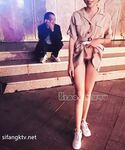 The top cuckold Twitter human high-quality promiscuous couple [Little Whale] privately filmed, Ziwei exposed in front of the waiter in the open-air restaurant bar, PUA entered the men's toilet while walking the dog from behind, the whole process was h