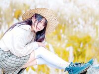 【安女王】 恋足控射龟头责寸止榨精2000元视频