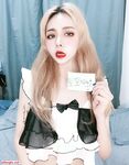 Collection of customized face-showing views of beauties like God Hao Shuyao holding signs