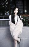 Model muda terbaik Long Xueer dari Xiuren.com dan gambar peribadinya bersama jurugambar.