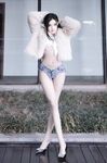 Model muda terbaik Long Xueer dari Xiuren.com dan gambar peribadinya bersama jurugambar.