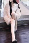 Model muda terbaik Long Xueer dari Xiuren.com dan gambar peribadinya bersama jurugambar.