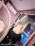 2024年1月，成都美女，高顏值反差【果果有點乖】生活照，看著這臉蛋真極品