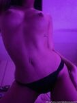 kikiliciousss97_onlyfans_最新流出合集_泰国桩机情侣_蜂腰细腿模特身材