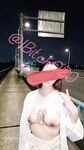 Top contrast wife! A good-looking fair-skinned bitch in Panyu, Guangzhou [Mingo loves to show off] private photos and benefits, exposed in front of people outdoors and having oral sex in the men's toilet, making the heart beat.