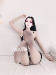 小仙女姐姐〖暗裡著迷〗震撼福利，魔鬼身材奶油肌膚 同事眼中的高冷女神 實際是一隻反差騷母狗！