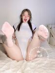 สาวสวัสดิการหน้าอกใหญ่อันดับต้น ๆ ของ Twitter [sweethessjiang] ได้ปรับแต่งรูปถ่ายส่วนตัวของเธอ เธอช่วยตัวเองด้วยอุปกรณ์ประกอบฉากเต้นรำเปลือยและเสียงครวญครางของเธอก็ค่อนข้างดึงดูด