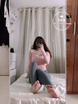 สาวสวัสดิการหน้าอกใหญ่อันดับต้น ๆ ของ Twitter [sweethessjiang] ได้ปรับแต่งรูปถ่ายส่วนตัวของเธอ เธอช่วยตัวเองด้วยอุปกรณ์ประกอบฉากเต้นรำเปลือยและเสียงครวญครางของเธอก็ค่อนข้างดึงดูด