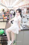 Bagong gawa noong 2024, pribadong kinunan ng sikat na modelo ng Xiuren.com, [Small French Fries], na nakalantad sa bowling alley sa pampublikong lugar, malakihan, may mga tagas, maraming tao sa paligid.