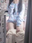 TwitterLolita [Cô bé không cao] Những bức ảnh riêng tư dễ thương, với làn da trắng mịn, bộ ngực lớn và bên ngoài âm hộ màu hồng, cô ấy là một cô gái ngoan trong mắt giáo viên và các bạn cùng lớp, nhưng ở nhà cô ấy lại là một con điếm nhỏ