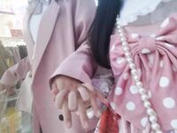TwitterLolita [Cô bé không cao] Những bức ảnh riêng tư dễ thương, với làn da trắng mịn, bộ ngực lớn và bên ngoài âm hộ màu hồng, cô ấy là một cô gái ngoan trong mắt giáo viên và các bạn cùng lớp, nhưng ở nhà cô ấy lại là một con điếm nhỏ