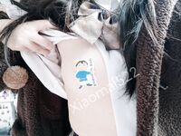 TwitterLolita [Cô bé không cao] Những bức ảnh riêng tư dễ thương, với làn da trắng mịn, bộ ngực lớn và bên ngoài âm hộ màu hồng, cô ấy là một cô gái ngoan trong mắt giáo viên và các bạn cùng lớp, nhưng ở nhà cô ấy lại là một con điếm nhỏ