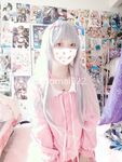 TwitterLolita [Cô bé không cao] Những bức ảnh riêng tư dễ thương, với làn da trắng mịn, bộ ngực lớn và bên ngoài âm hộ màu hồng, cô ấy là một cô gái ngoan trong mắt giáo viên và các bạn cùng lớp, nhưng ở nhà cô ấy lại là một con điếm nhỏ