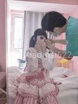 TwitterLolita [Cô bé không cao] Những bức ảnh riêng tư dễ thương, với làn da trắng mịn, bộ ngực lớn và bên ngoài âm hộ màu hồng, cô ấy là một cô gái ngoan trong mắt giáo viên và các bạn cùng lớp, nhưng ở nhà cô ấy lại là một con điếm nhỏ