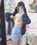 TwitterLolita [Cô bé không cao] Những bức ảnh riêng tư dễ thương, với làn da trắng mịn, bộ ngực lớn và bên ngoài âm hộ màu hồng, cô ấy là một cô gái ngoan trong mắt giáo viên và các bạn cùng lớp, nhưng ở nhà cô ấy lại là một con điếm nhỏ