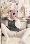 TwitterLolita [Cô bé không cao] Những bức ảnh riêng tư dễ thương, với làn da trắng mịn, bộ ngực lớn và bên ngoài âm hộ màu hồng, cô ấy là một cô gái ngoan trong mắt giáo viên và các bạn cùng lớp, nhưng ở nhà cô ấy lại là một con điếm nhỏ