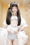 TwitterLolita [Cô bé không cao] Những bức ảnh riêng tư dễ thương, với làn da trắng mịn, bộ ngực lớn và bên ngoài âm hộ màu hồng, cô ấy là một cô gái ngoan trong mắt giáo viên và các bạn cùng lớp, nhưng ở nhà cô ấy lại là một con điếm nhỏ