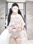 TwitterLolita [Cô bé không cao] Những bức ảnh riêng tư dễ thương, với làn da trắng mịn, bộ ngực lớn và bên ngoài âm hộ màu hồng, cô ấy là một cô gái ngoan trong mắt giáo viên và các bạn cùng lớp, nhưng ở nhà cô ấy lại là một con điếm nhỏ