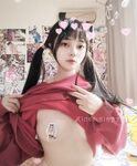 TwitterLolita [Cô bé không cao] Những bức ảnh riêng tư dễ thương, với làn da trắng mịn, bộ ngực lớn và bên ngoài âm hộ màu hồng, cô ấy là một cô gái ngoan trong mắt giáo viên và các bạn cùng lớp, nhưng ở nhà cô ấy lại là một con điếm nhỏ