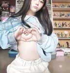 TwitterLolita [Cô bé không cao] Những bức ảnh riêng tư dễ thương, với làn da trắng mịn, bộ ngực lớn và bên ngoài âm hộ màu hồng, cô ấy là một cô gái ngoan trong mắt giáo viên và các bạn cùng lớp, nhưng ở nhà cô ấy lại là một con điếm nhỏ