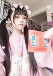 TwitterLolita [Cô bé không cao] Những bức ảnh riêng tư dễ thương, với làn da trắng mịn, bộ ngực lớn và bên ngoài âm hộ màu hồng, cô ấy là một cô gái ngoan trong mắt giáo viên và các bạn cùng lớp, nhưng ở nhà cô ấy lại là một con điếm nhỏ