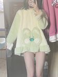 Twitter ロリータ [シオン シイン] お父さんの大きなチンポで私の小さなマンコを満足させたいのです。外では彼女は先生やクラスメートから見れば良い子ですが、家ではちょっとビッチです。