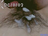 Twitter で非常にふしだらなホットワイフ [DC10102] を購読すると、小道具を露出させた 3P で彼女のマンコはピンク色で柔らかくなり、Ziwei は絶頂して潮吹きします。