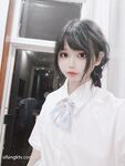 推特13万粉萝莉风coser可盐可甜TS娘【小舞酱】露脸私拍，嗲声嗲气3P前后夹击直男最爱