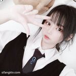 推特13万粉萝莉风coser可盐可甜TS娘【小舞酱】露脸私拍，嗲声嗲气3P前后夹击直男最爱
