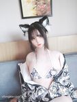 推特13万粉萝莉风coser可盐可甜TS娘【小舞酱】露脸私拍，嗲声嗲气3P前后夹击直男最爱