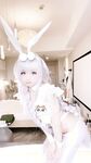 Twitter蘿莉〖英梨梨〗極品美女女神 表面看起來挺文靜，私下騷出水，粉嫩私處道具紫薇挑逗
