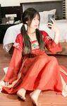 Twitter蘿莉〖英梨梨〗極品美女女神 表面看起來挺文靜，私下騷出水，粉嫩私處道具紫薇挑逗
