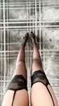 Jiejiu – Micro-circle series na leather jacket at black silk suspender belt