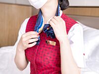 推特红人极品女神『是幼薇儿吖』最新千元定制国航空姐为土豪客人跪舔口交蹂躏高清