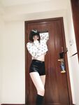 推特女神福利姬【00后大队长】未流出土豪私拍视图合集，情趣制服紫薇销魂可撸精尽人亡的节奏（1）