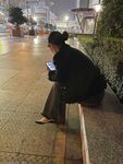 2024年 推特【乾隆六下江南】大神通過抖音各種約啪，調教靚妹，八位妹子，妹子一邊被操，一邊和朋友語音！
