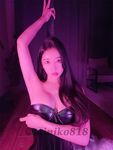 Dewi kecantikan berkaki super panjang "Coco Power" - Lampu ungu dan stoking sutera hitam