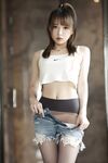 Douyu ASMR female anchor [Little Witch Luna] Luna de denim panties