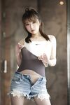 Douyu ASMR female anchor [Little Witch Luna] Luna de denim panties
