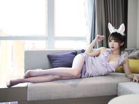 Douyu ASMR female anchor [Little Witch Luna] Luna de Pink Purple Bunny