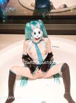 Twitter Shanghai's good-looking S-class socialite [Coke Sister] privately photographed for welfare. After shaving her hair, Ziwei had a great time having sex with the rich second generation and kept moaning.