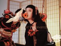 推特30粉的超人气网红小母狗【瓦西列娃的日记本Vasileva1122】露脸福利私拍，母狗调教喝尿啪啪双通