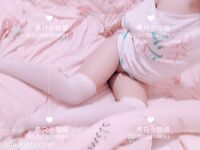Weibo Twitter The best loli style goddess Welfare Ji [Roe deer's daily duck] VIP private shooting, malalaking suso na walang buhok na malambot na puki at puting katas na umaagos, kahit bata pa siya, ang mga katangian ng isang asong babae ay talagang k