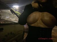 可盐可甜推特巨乳肥臀清纯博主【kimheezk】订阅视图，露出紫薇啪啪调教，超级人形小母狗