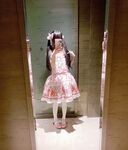 清純反差小母狗 Twitter蘿莉『aiko醬』福利私拍，清純淫盪切換只在一瞬間，清純小可愛背後是個渴望被灌滿的小母狗
