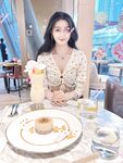 Dewi terkemuka yang kelihatan bintang "menarik telinganya" dipenuhi dengan ayam jantan besar seorang lelaki, yang dilincirkan dan basah, dan farajnya dilincirkan dan hangat daripada orang luar, dewi itu diam-diam seorang jalang yang perlu disetu
