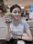 Dewi terkemuka yang kelihatan bintang "menarik telinganya" dipenuhi dengan ayam jantan besar seorang lelaki, yang dilincirkan dan basah, dan farajnya dilincirkan dan hangat daripada orang luar, dewi itu diam-diam seorang jalang yang perlu disetu