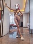 Dewi terkemuka yang kelihatan bintang "menarik telinganya" dipenuhi dengan ayam jantan besar seorang lelaki, yang dilincirkan dan basah, dan farajnya dilincirkan dan hangat daripada orang luar, dewi itu diam-diam seorang jalang yang perlu disetu